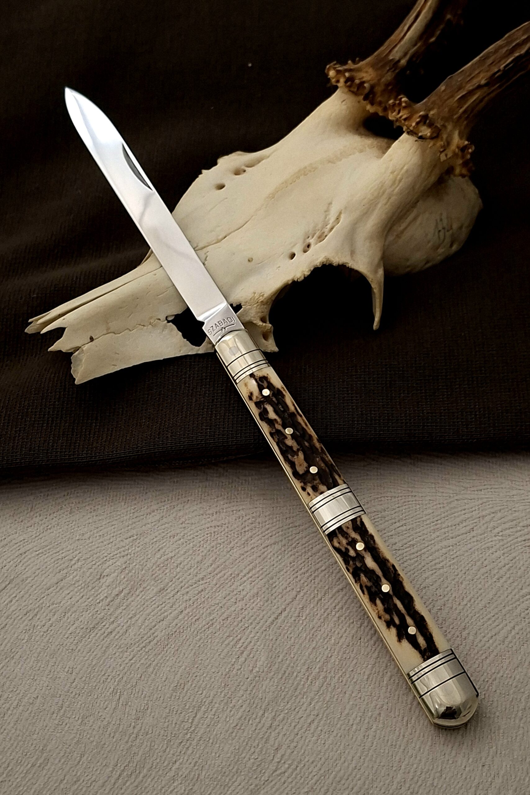 1649